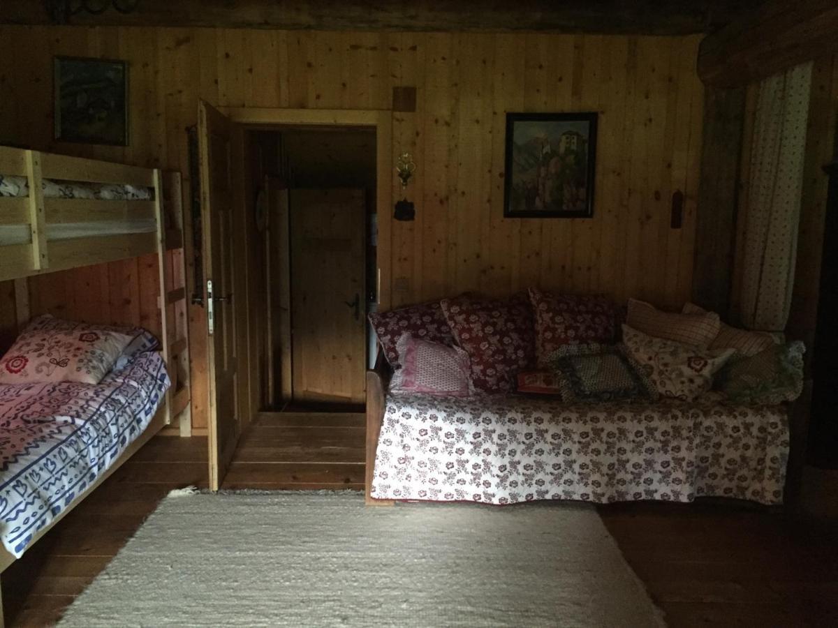 Cozy Log Cabin Near Faaker See Ledenitzen المظهر الخارجي الصورة